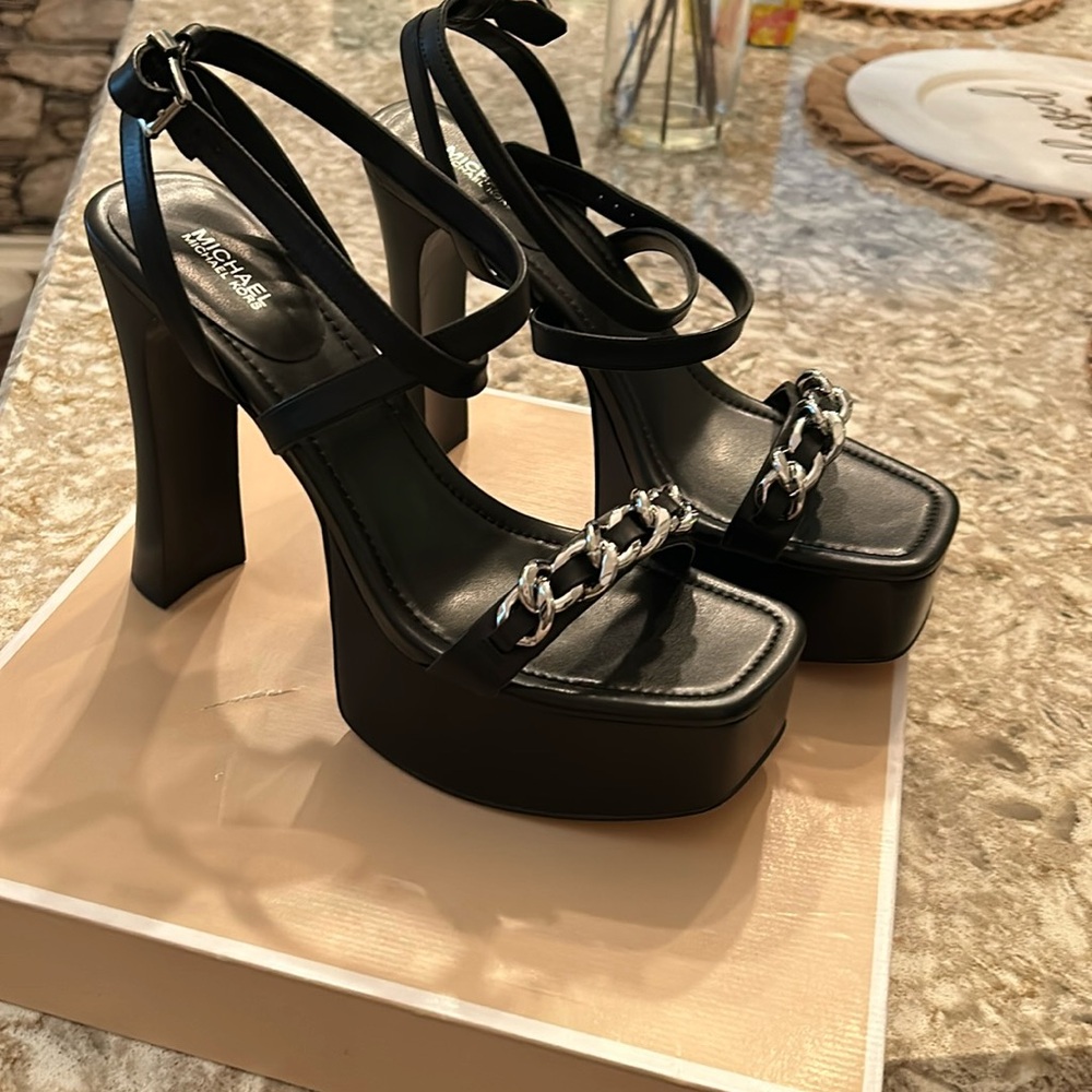 Ladies Michael kors shoes